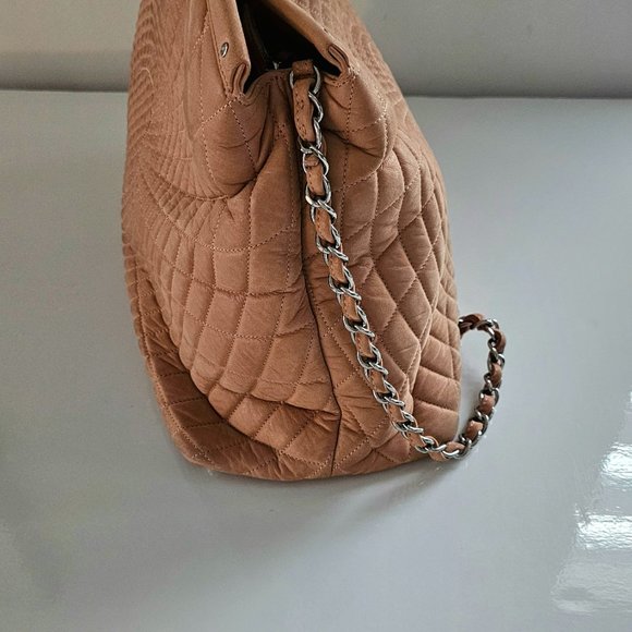 CHANEL -Spiral Sea Tote Quilted Iridescent Calfskin Bag! -AUTHENTIC! - Picture 9 of 16